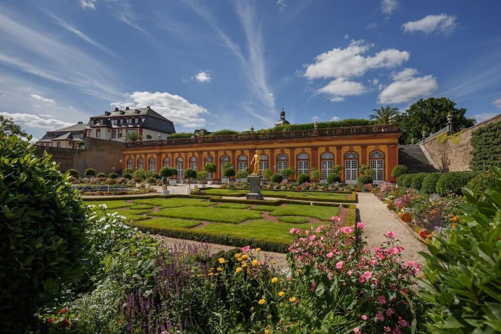 Kuenstler Ferienwohnung Am Weilburger Schloss, Marktplatz 9 Esterno foto