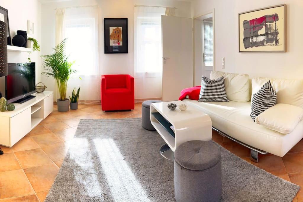 Kuenstler Ferienwohnung Am Weilburger Schloss, Marktplatz 9 Esterno foto